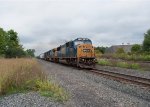 CSXT 8732 Leads Q364 at Guilderland